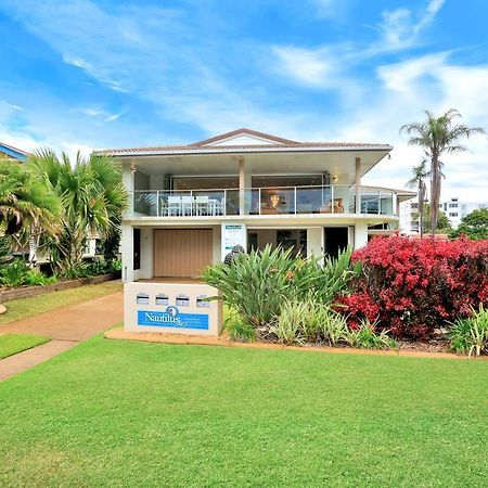 Nautilus Beachside Apartments Bargara Exteriör bild
